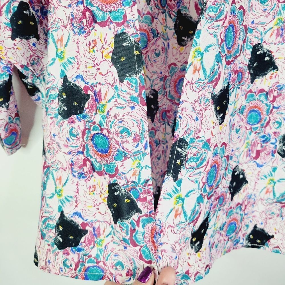 Black Panthers Multicolor Open Front Cover-Up - Picture 7 of 10